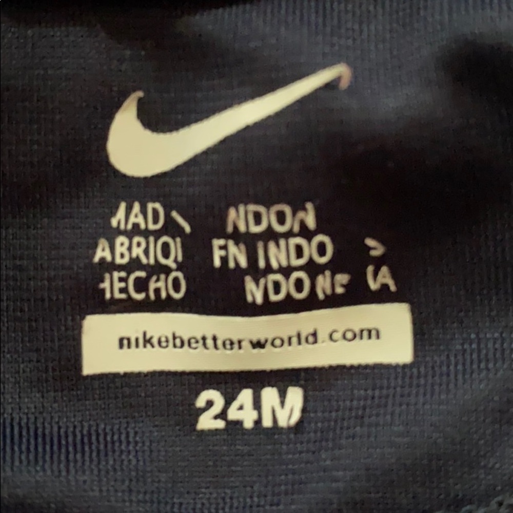 Nike jacket - Picture 2 of 3